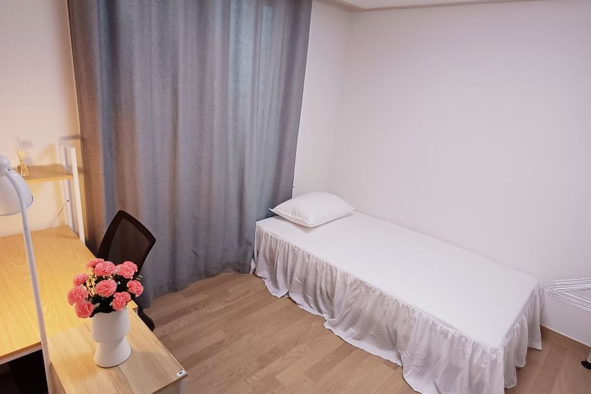 Songdo Incheon University Entrance B 3th image