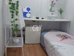 Room 7, Blue 1th image