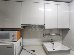 White-themed studio, 3 minutes from Mangpo St 4th image
