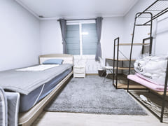 Fully furnished two-room unit, 5 minutes from 3th image