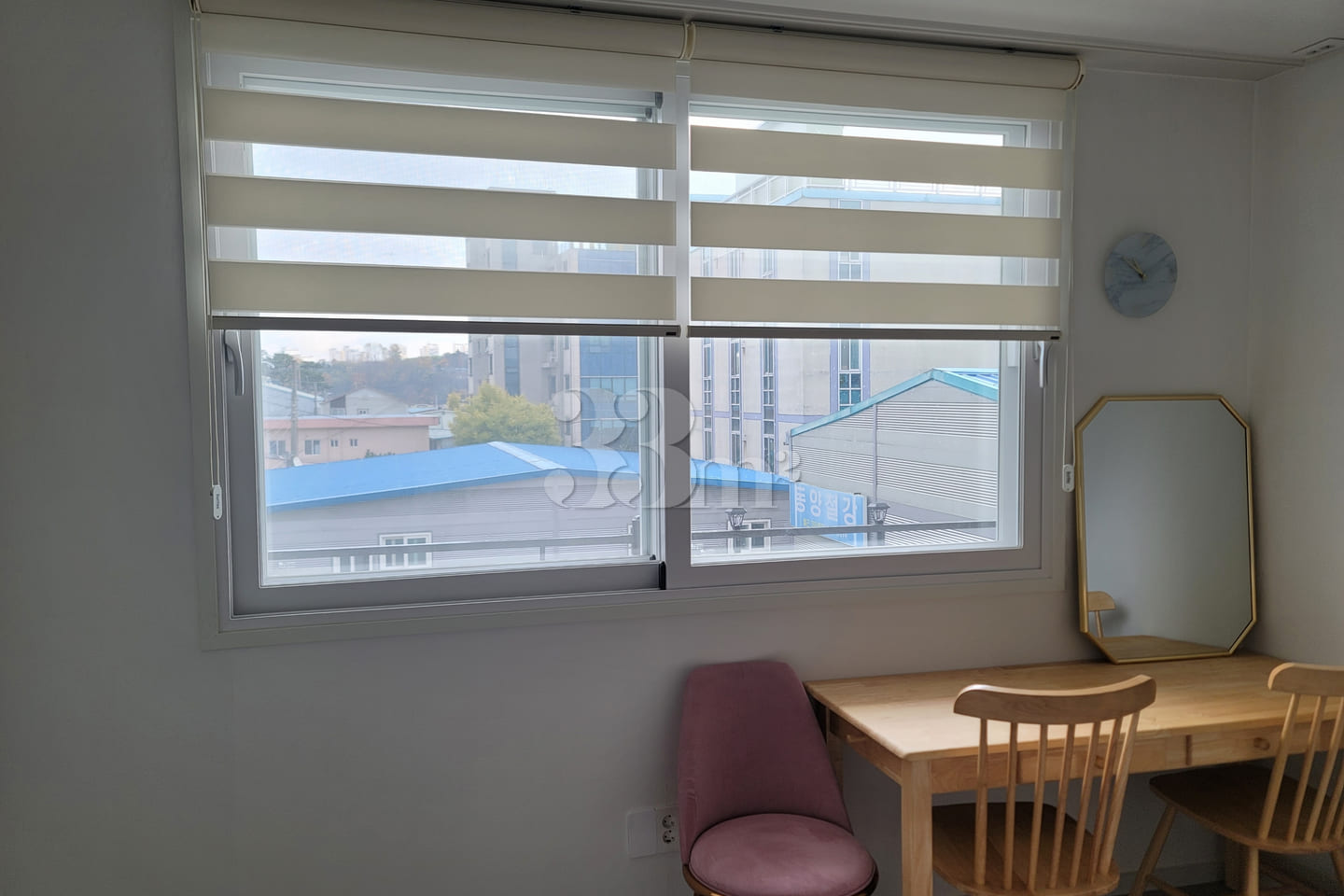 Riverside-facing 'Jeong House' 1.5-room unit 6th image