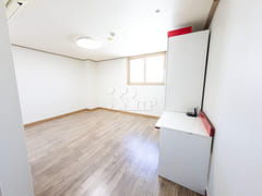 This is a studio apartment near Giheung Stati 1th image