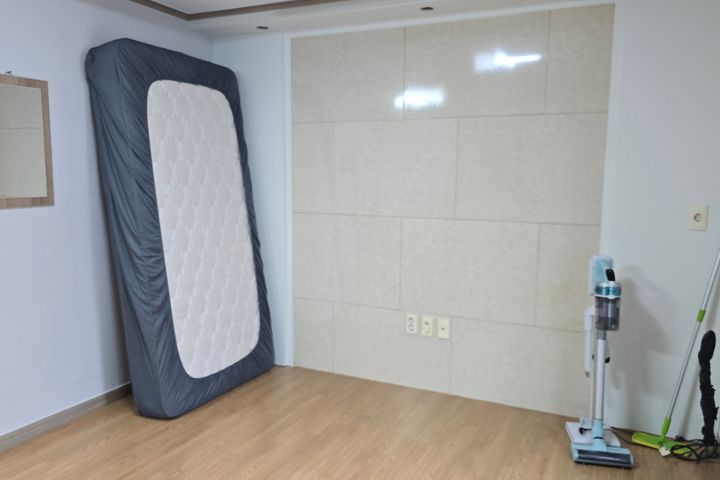 깨끗하고 밝은 방 9번째 이미지