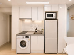 Cozy, fully-furnished apartment on Line 2 6th image