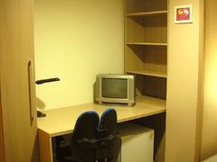 Short-term rental room (women only) 2th image