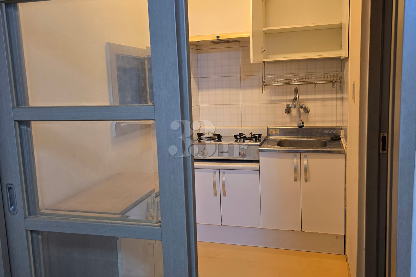 1.5-room apartment with CCTV in front of the 8th image