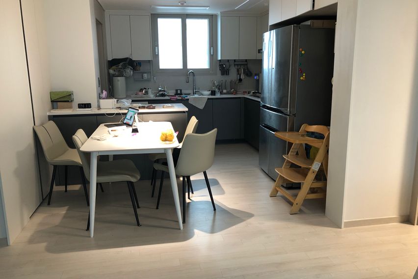 단독 화장실 & TV