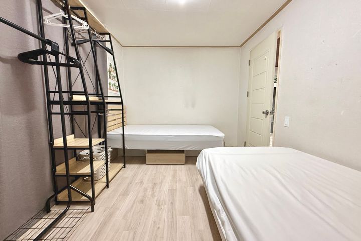2-Room Unit, 4-Minute Walk from Ewha Womans U 4th image