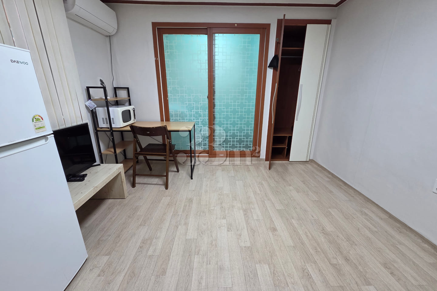 Affordable studio apartment near Suwon Statio 0th image