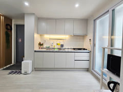 9 minutes from Sangdo Station, white 3-room 17th image