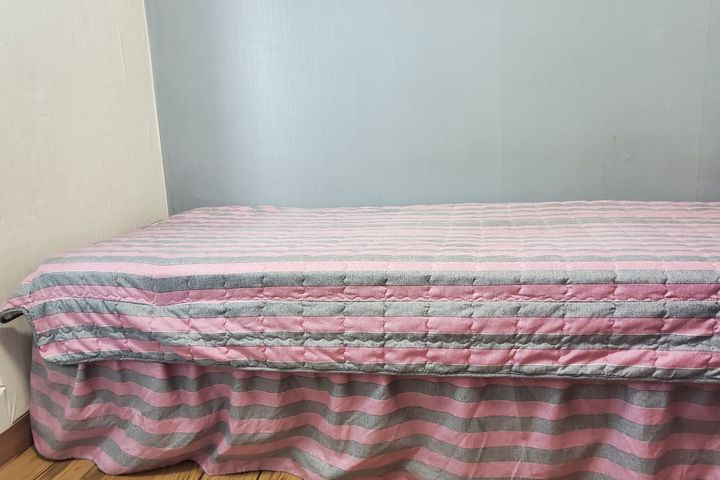 Fully furnished, women-only accommodation nea 3th image