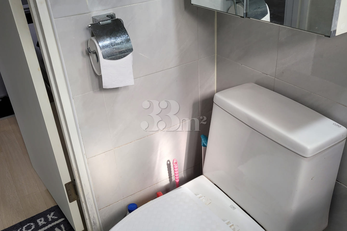 Fully furnished luxury studio apartment near  4th image
