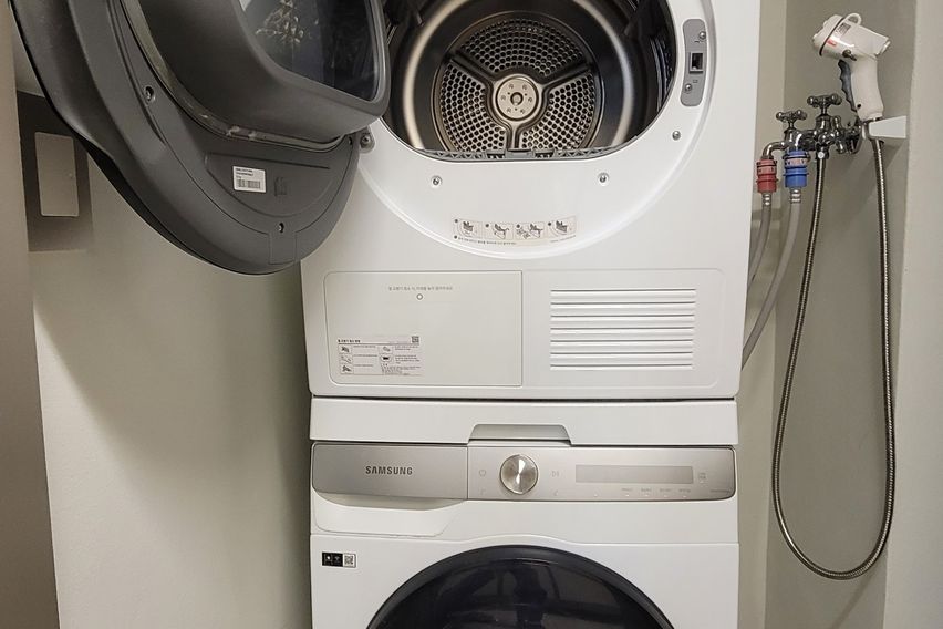 범계역1분 모비우스