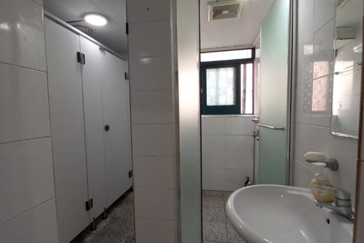 Clean and Remodeled Accommodation in Sillim-d 13th image