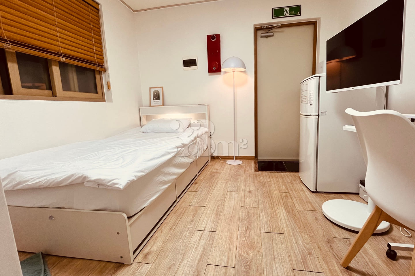 2-minute walk from Sinchon Station (Line 2) 1th image