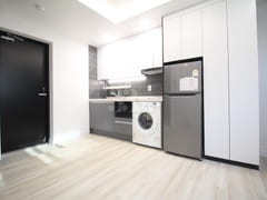 1 minute from Nonhyeon Station, fully furnish 0th image