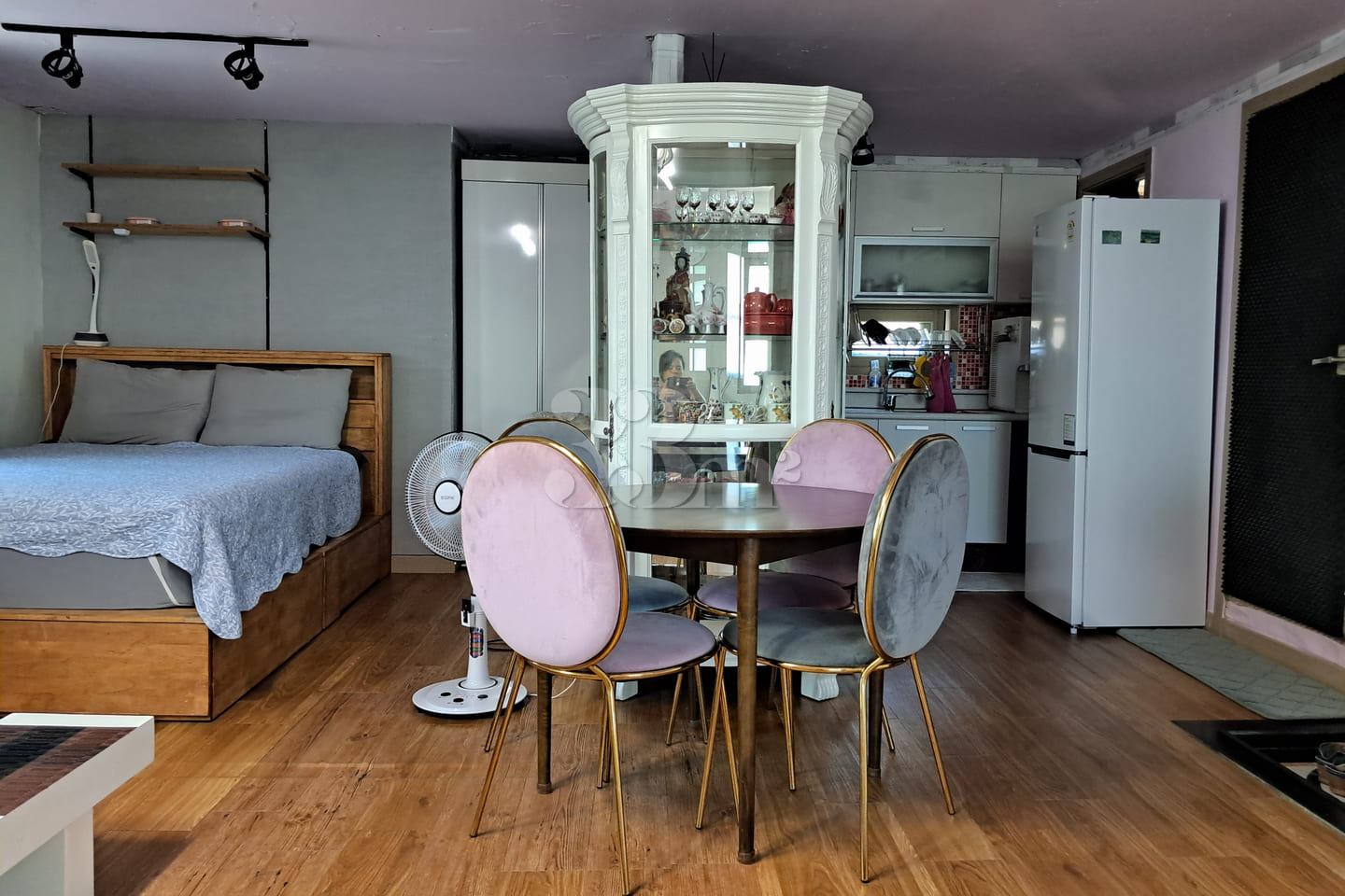 Fully furnished, spacious studio-style unit 0th image