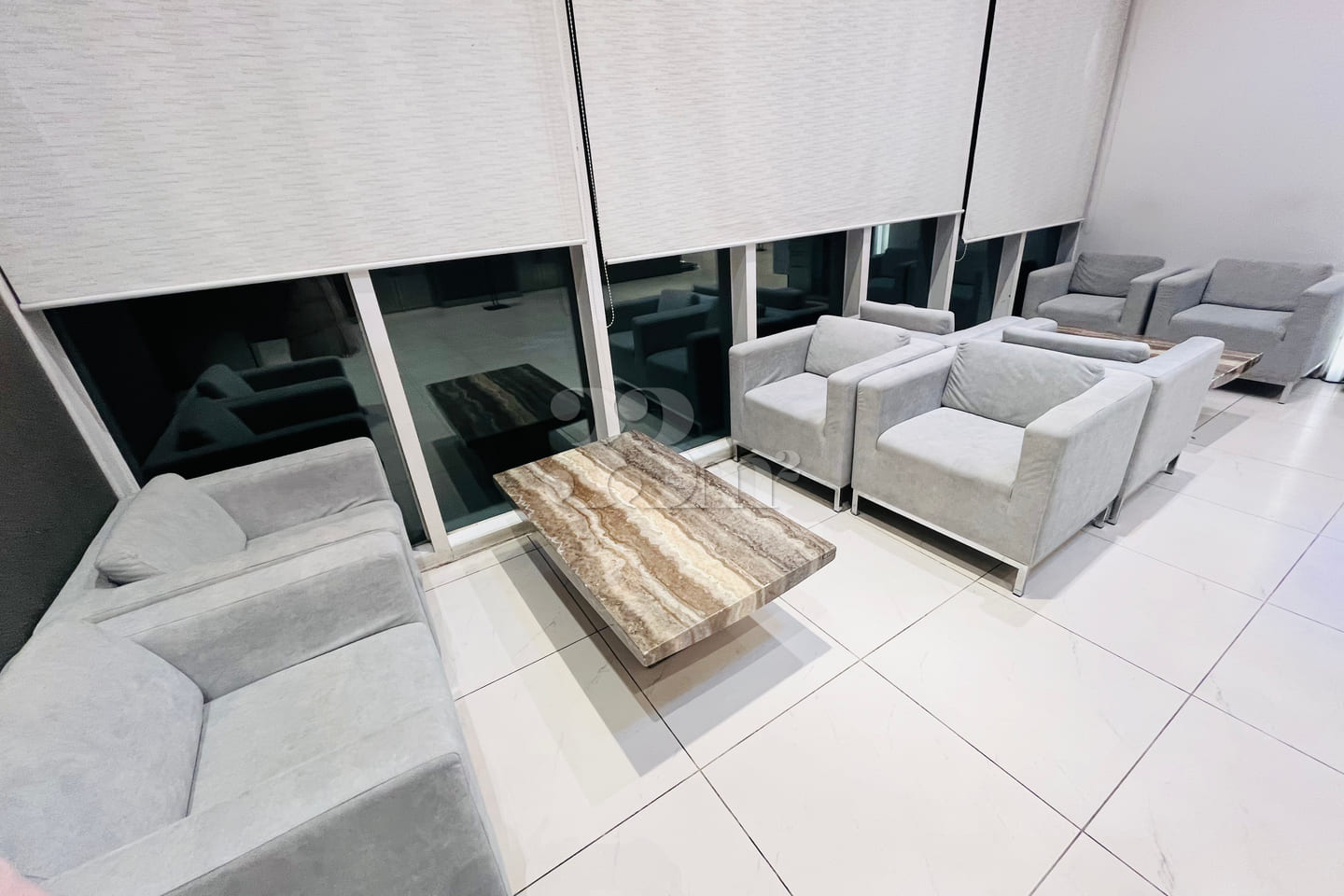 2-minute walk from DDP Station, parking avail 13th image