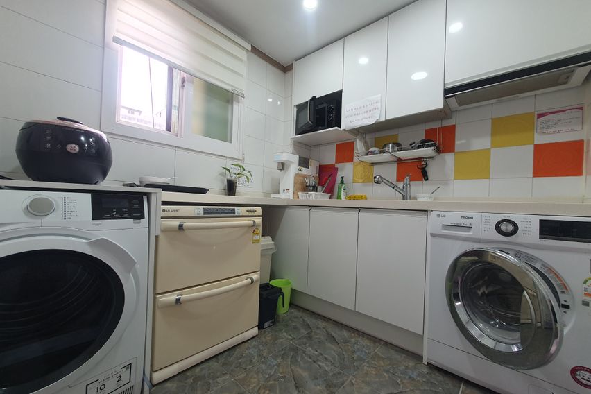 3-minute walk from Seodaemun Station, mini in 5th image