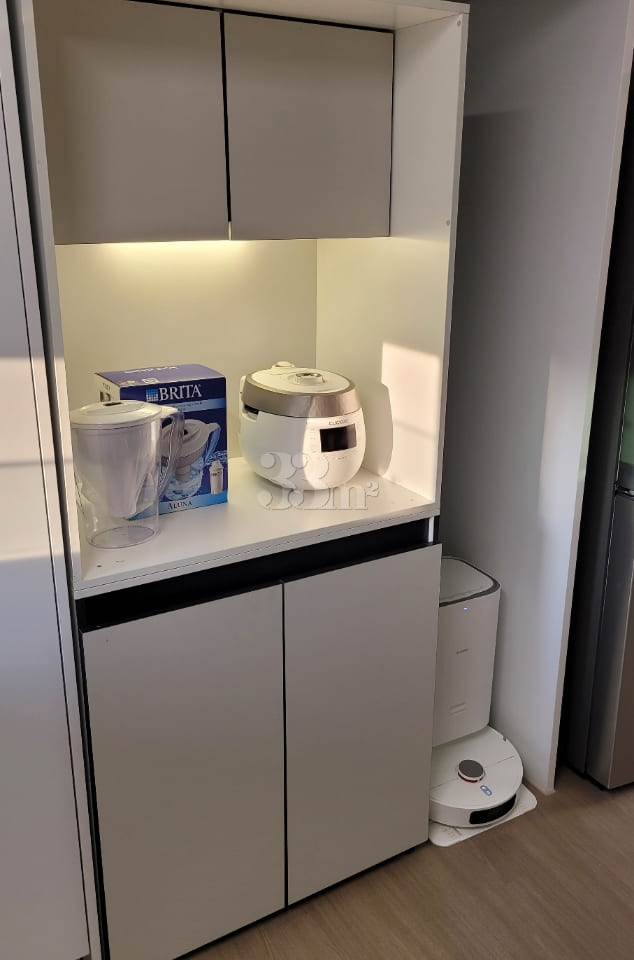 New 3-room apartment with full options near U 10th image