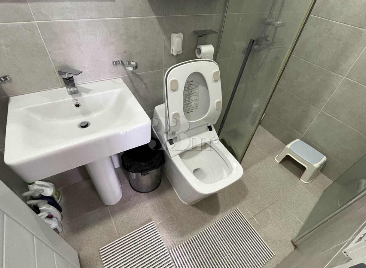Fully furnished ocean view apartment in front 8th image