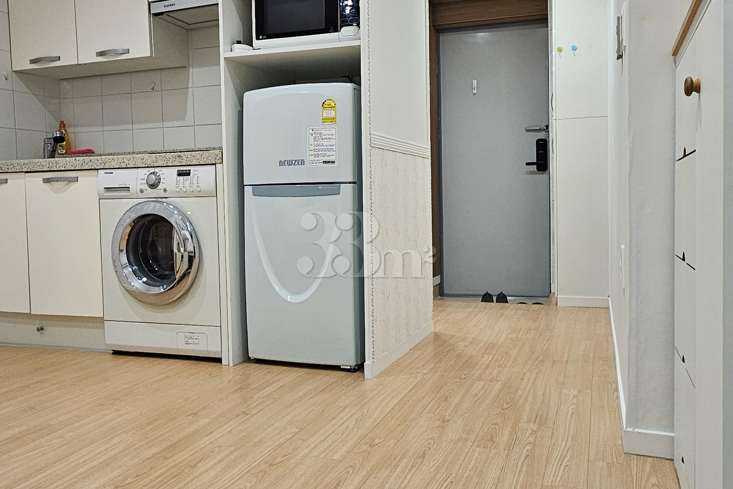 32 rooms with a clean remodel 4th image