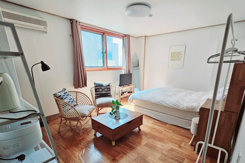 홍대신촌사이풀옵션8평