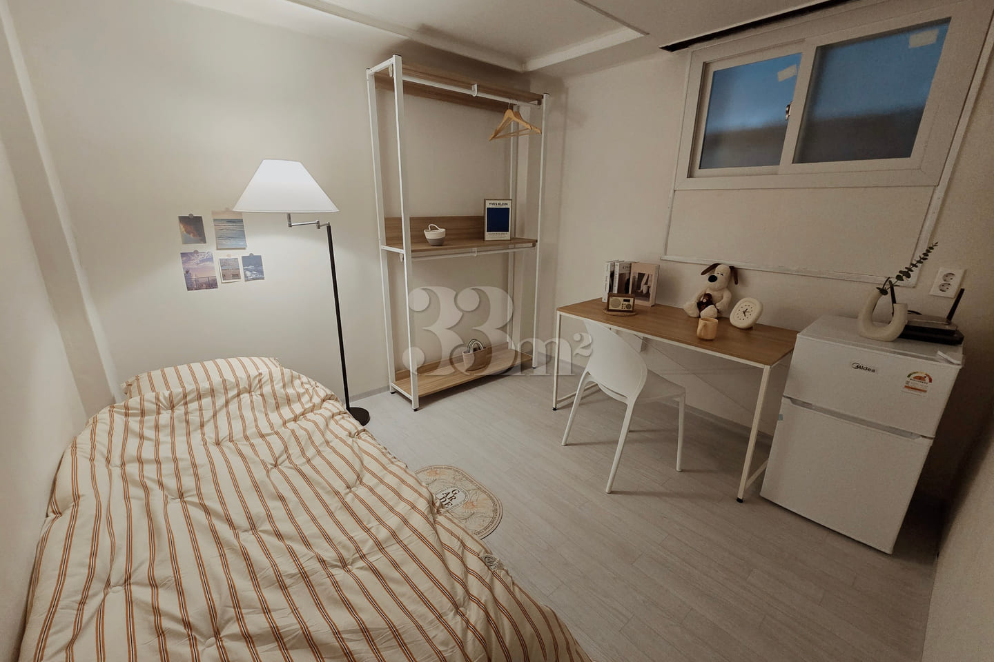 Room 403 4th image