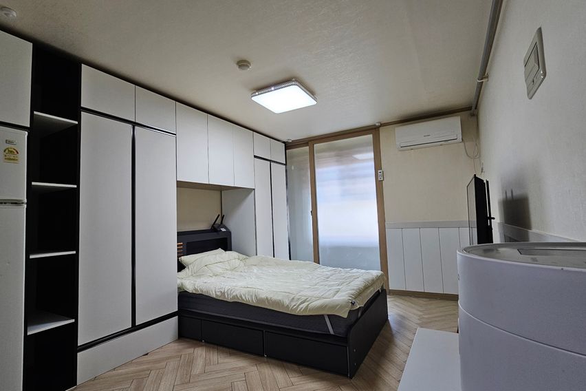 스타벅스2분 깔끔한숙소