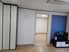Two-room, Room 303 6th image