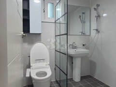 Clean 1.5-room unit 1th image