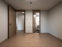 Sun-drenched new build in Dongducheon 8th image