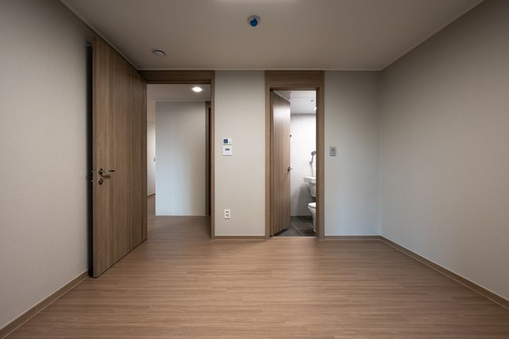 Sun-drenched new construction in Dongducheon 9th image