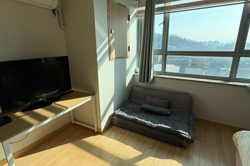 신촌역 1분 채광좋음☀️