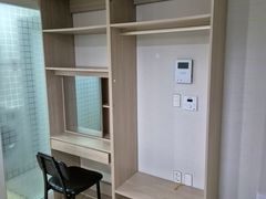 Fully furnished studio apartment 7th image