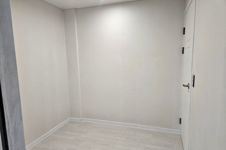 Three-room apartment near Machi Square 7th image