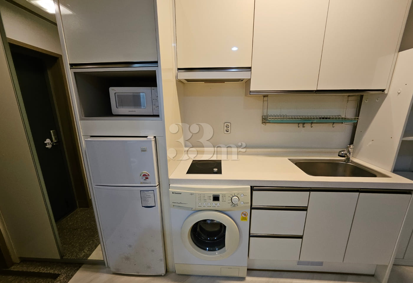 Studio apartment 2 minutes from Wanjeong Stat 0th image