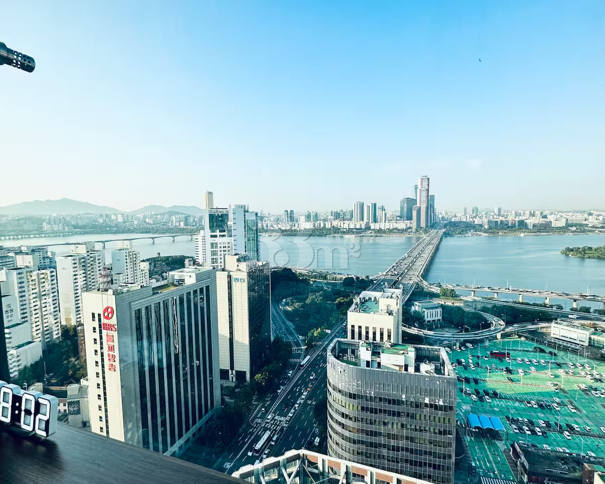 Mapo Station, Han River, Yeouido & Hongdae 9th image