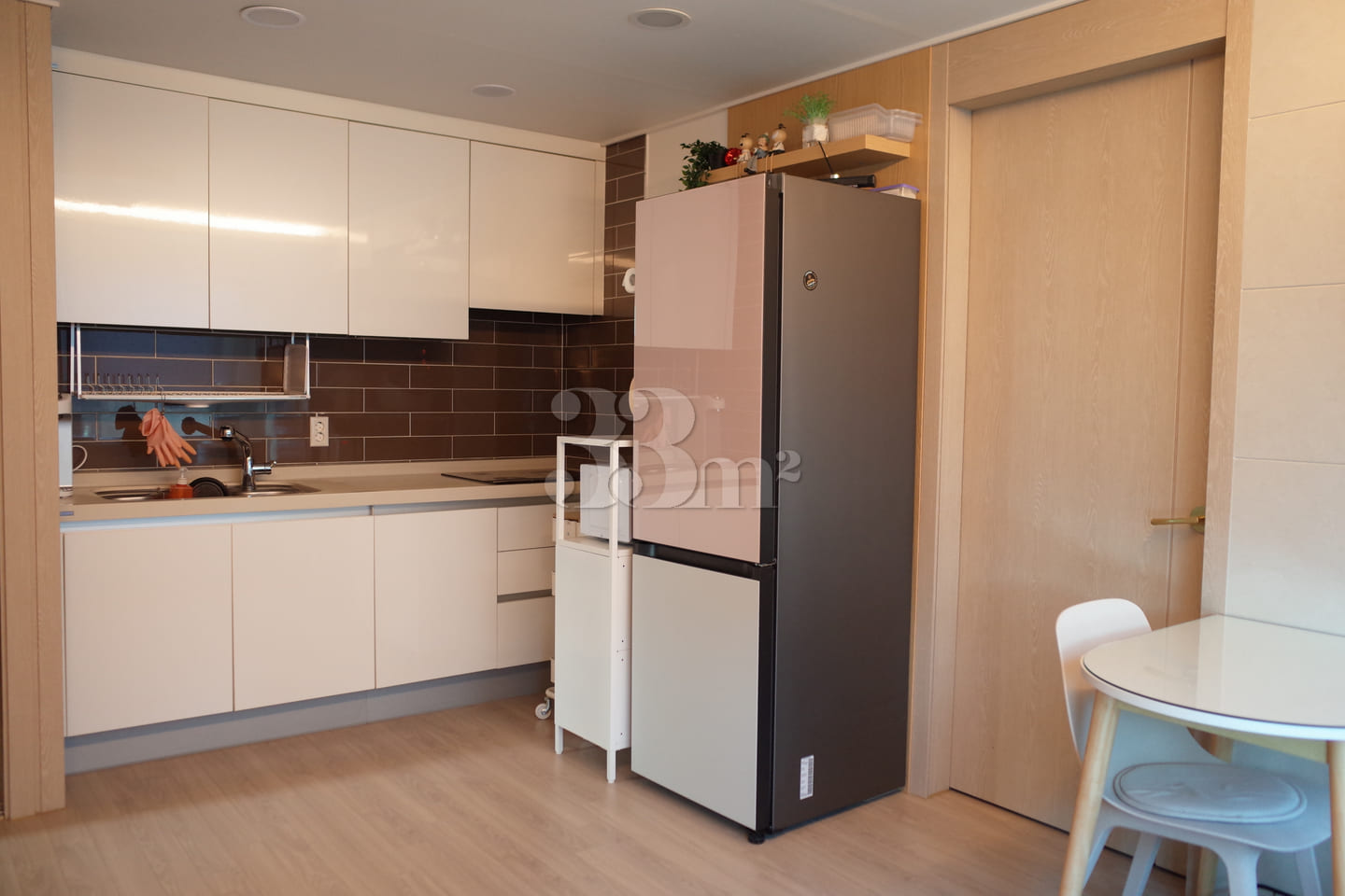 Charming two-bedroom apartment near Yeomchang 4th image