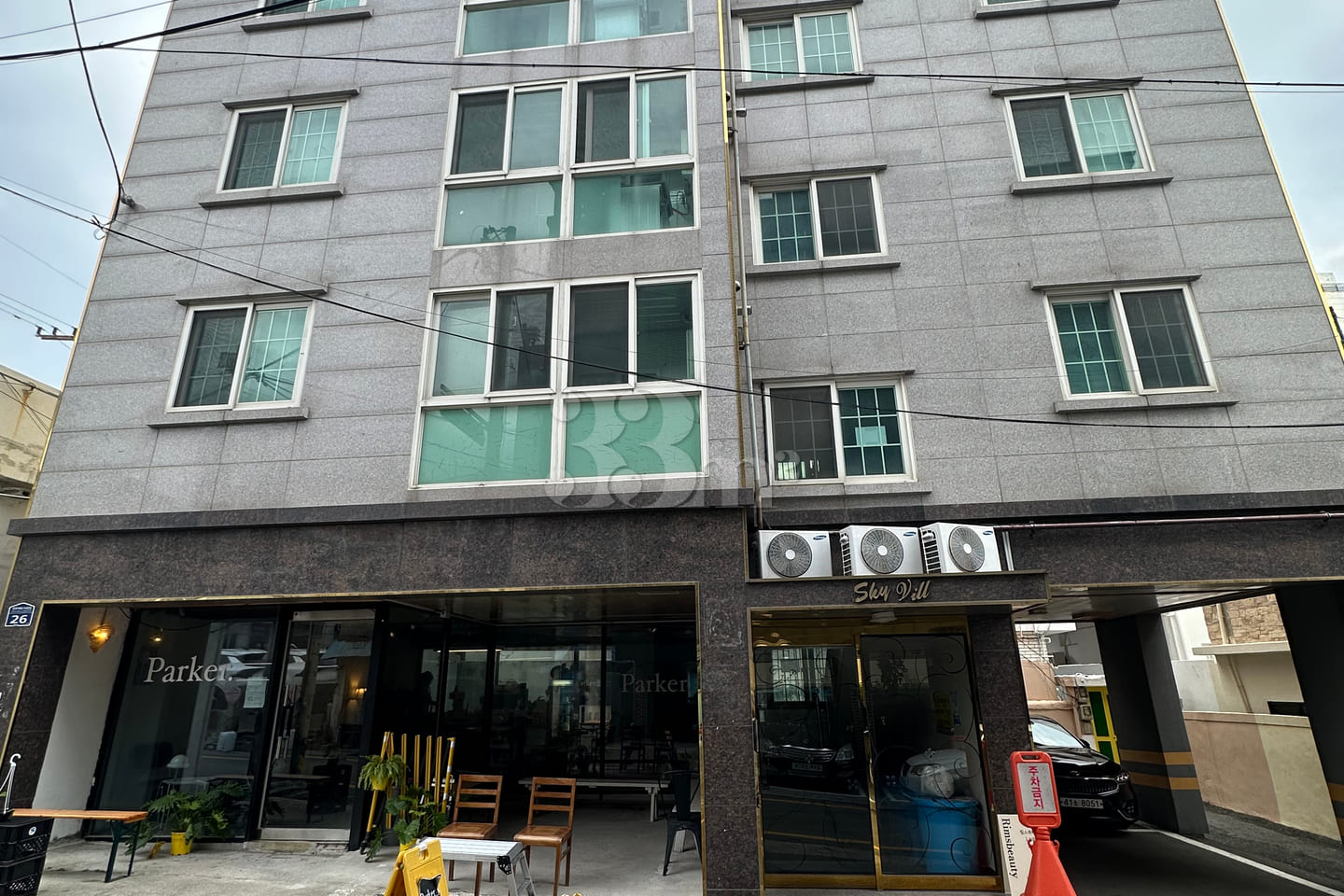 Sweet B, 5 minutes from Seomyeon Jeonpo Stati 10th image