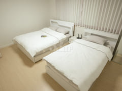 Room 202 2th image
