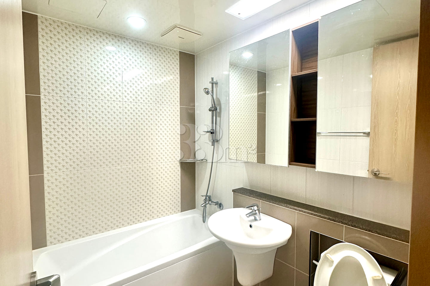 Fully-furnished apartment with great natural 15th image