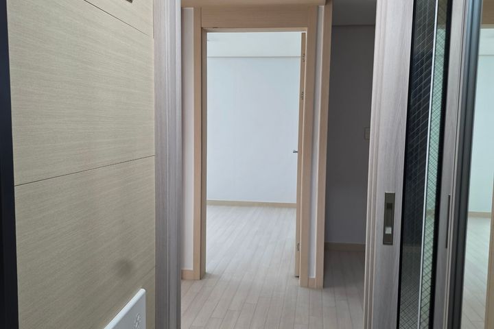 Great short-term rental in a nearly new build 1th image