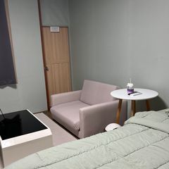Cozy House Unit Image