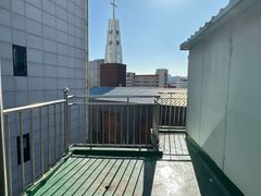 A spacious rooftop house 6th image