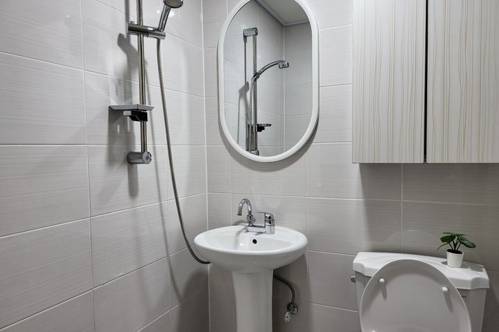 Suwon Yeongtong, fully renovated, 1 room 9th image