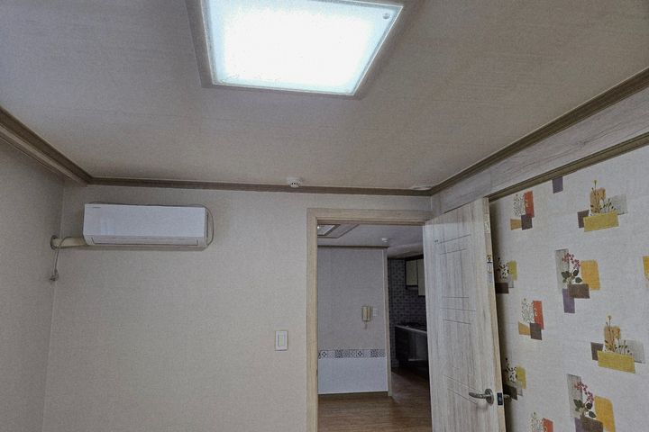 Two-room, Room 303 9th image