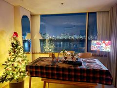 A stay with an open view of the Han River 5th image