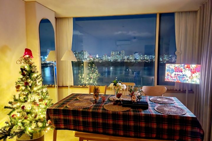 A stay with an open view of the Han River 5th image