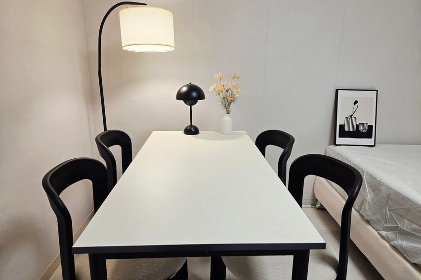 홍대 2분 2룸 퀸3 0번째 이미지